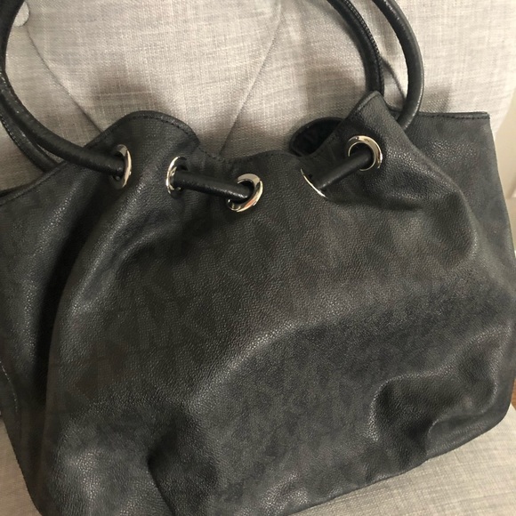 Michael Kors Hobo and wallet - Picture 2 of 8